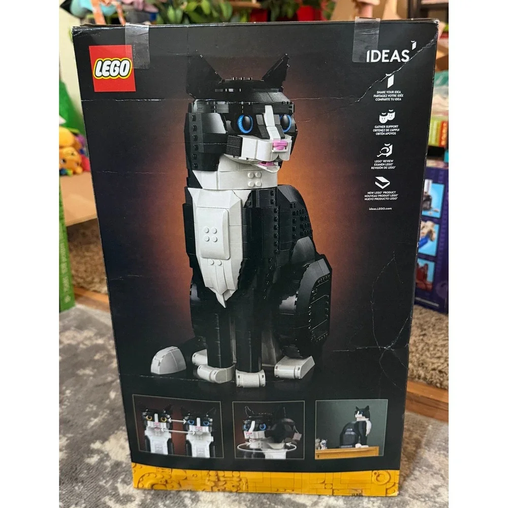 Lego-Ideas Tuxedo Cat (Black & White) Building Set (NWT) 21349